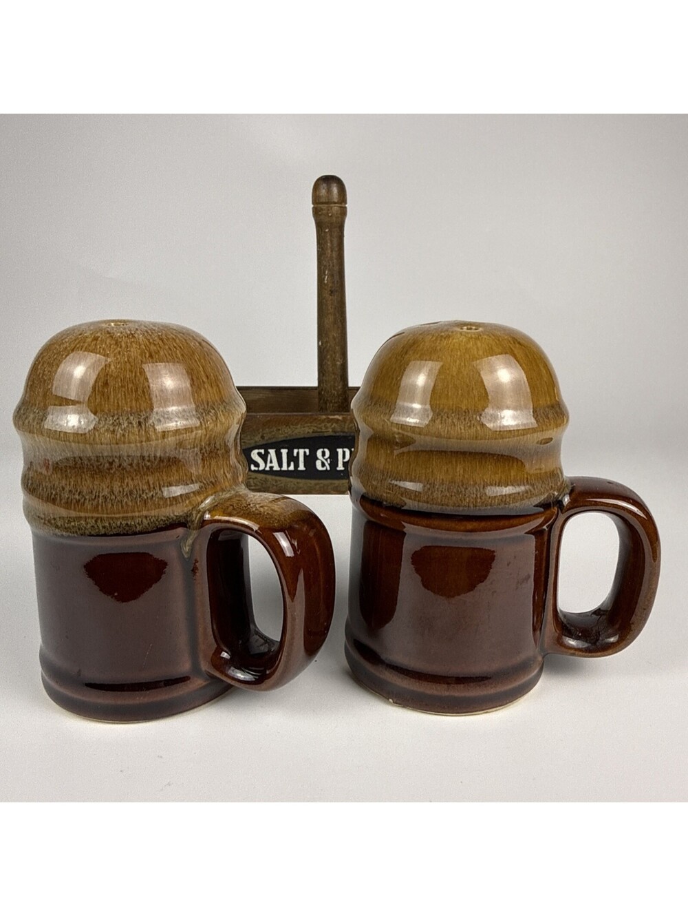 Lucas Gourmet Brown Drip Pottery Salt Pepper Shaker Set Wooden Holder Holder - Picture 6 of 9